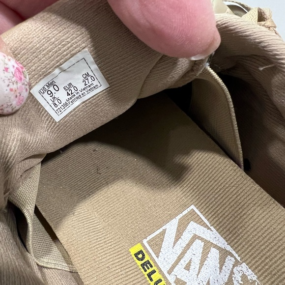 Perforated lace up leather Vans Women’s size 10 1/2 / Men’s size 9. - Picture 7 of 9